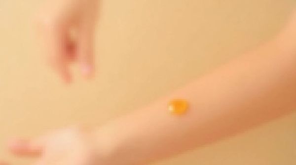 Comment l’huile d’amande douce peut apaiser votre peau irritée